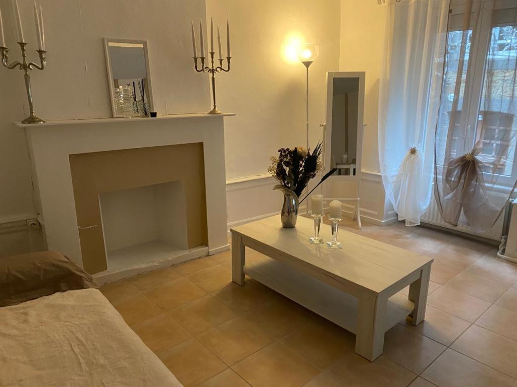 La Reine Appartement Avranches Buitenkant foto