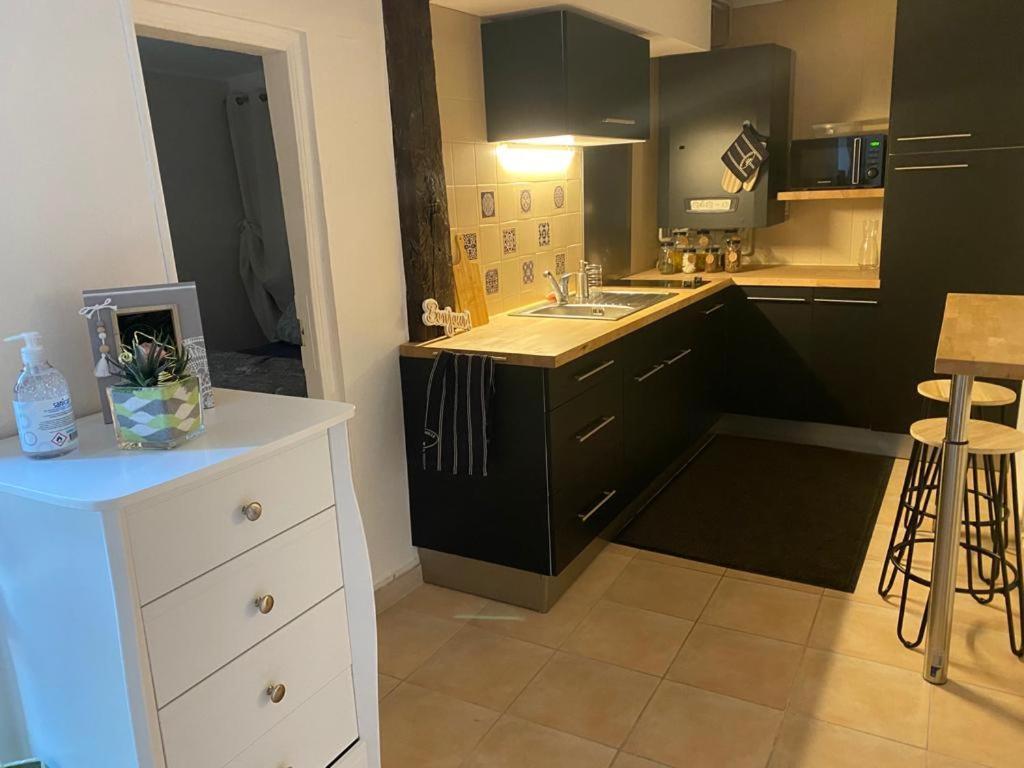 La Reine Appartement Avranches Buitenkant foto