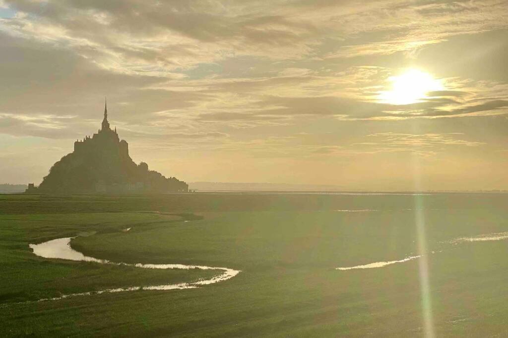 La Reine Appartement Avranches Buitenkant foto